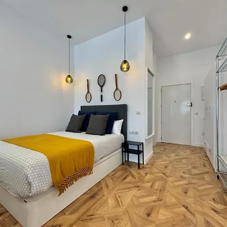 Lafrenchtouch - Estudio Con Piscina Todo El Ano Lejlighed Torremolinos
