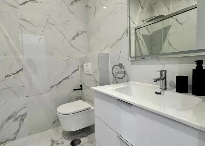 Lafrenchtouch - Estudio Con Piscina Todo El Ano Apartmán